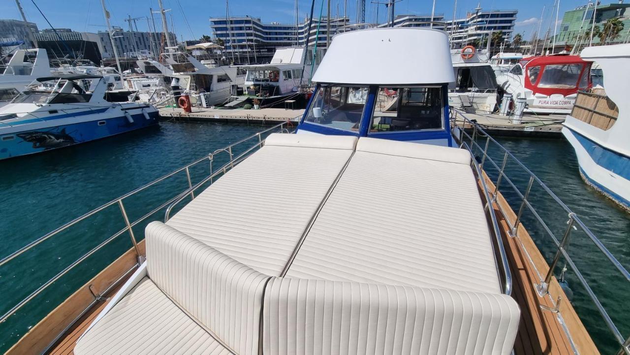 Charming Boat House In Barcelona With Big Terrace And Solarium Hotel Sant Adria de Besos Exterior foto