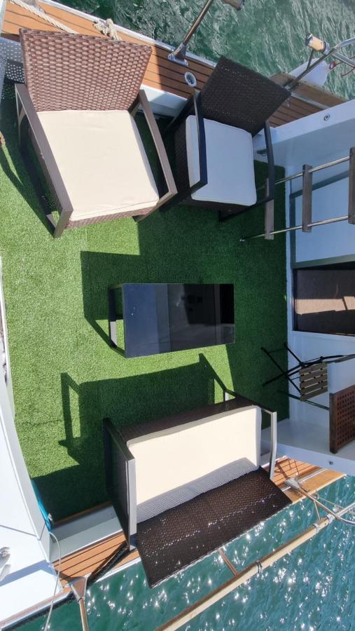 Charming Boat House In Barcelona With Big Terrace And Solarium Hotel Sant Adria de Besos Exterior foto
