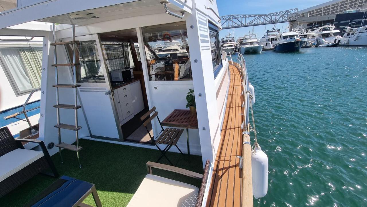 Charming Boat House In Barcelona With Big Terrace And Solarium Hotel Sant Adria de Besos Exterior foto