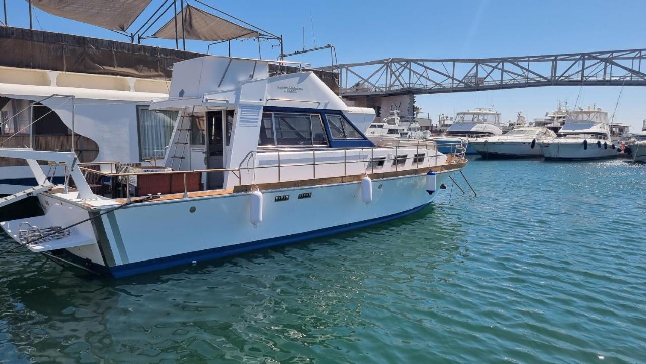 Charming Boat House In Barcelona With Big Terrace And Solarium Hotel Sant Adria de Besos Exterior foto